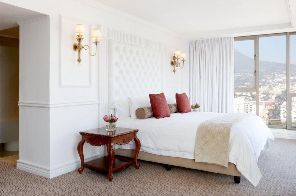 โรงแรมเปปเปอร์คลับ เคปทาวน์ ภายนอก รูปภาพ A bedroom at the Cape Town Hilton
