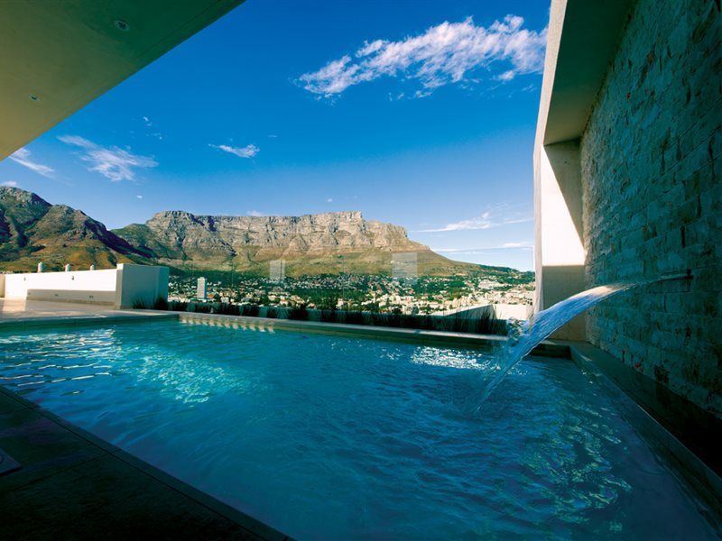 โรงแรมเปปเปอร์คลับ เคปทาวน์ ภายนอก รูปภาพ The pool at the Cape Town edition of The Standard Bank Private Bank Boutique Hotel